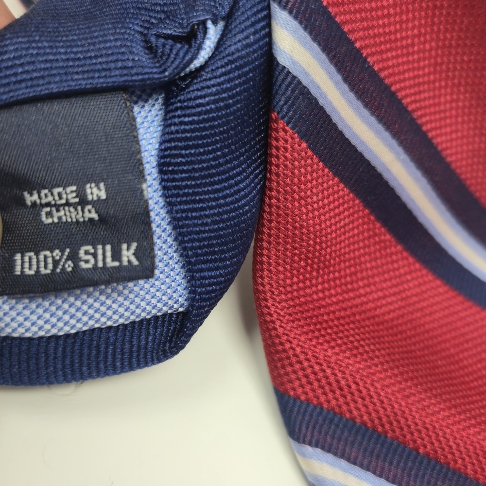 Tommy Hilfiger Silk Mens Burgundy Navy Blue Striped Classic 3.25" Necktie - Picture 3 of 5